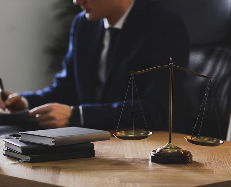 Contractul de tranzacție la notar – pașii practici de la conflict la înțelegere